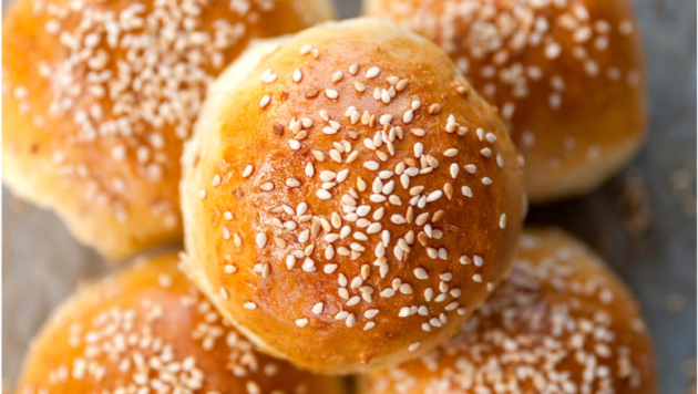 sesame burger bun